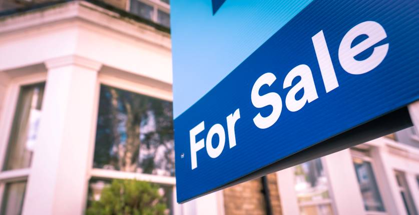 UK property market maintains year-long sales record